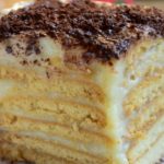 Бисквитена торта с домашен крем