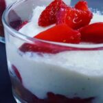 Лесен десерт с ягоди